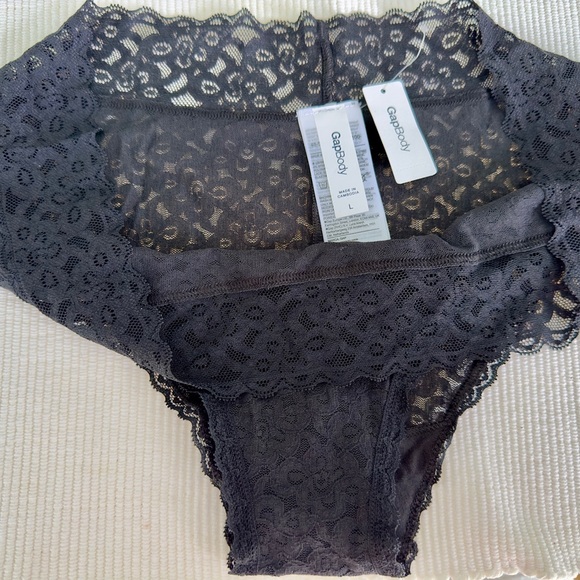 GapBody Lace Cheeky Black Panties 3 pack pretty NWT - Picture 3 of 7